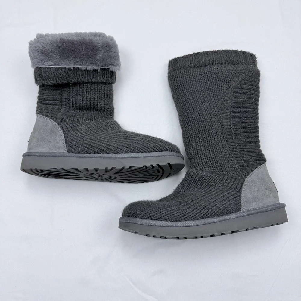 UGG Gray Ribbed Knit Shearling Lined Boots
